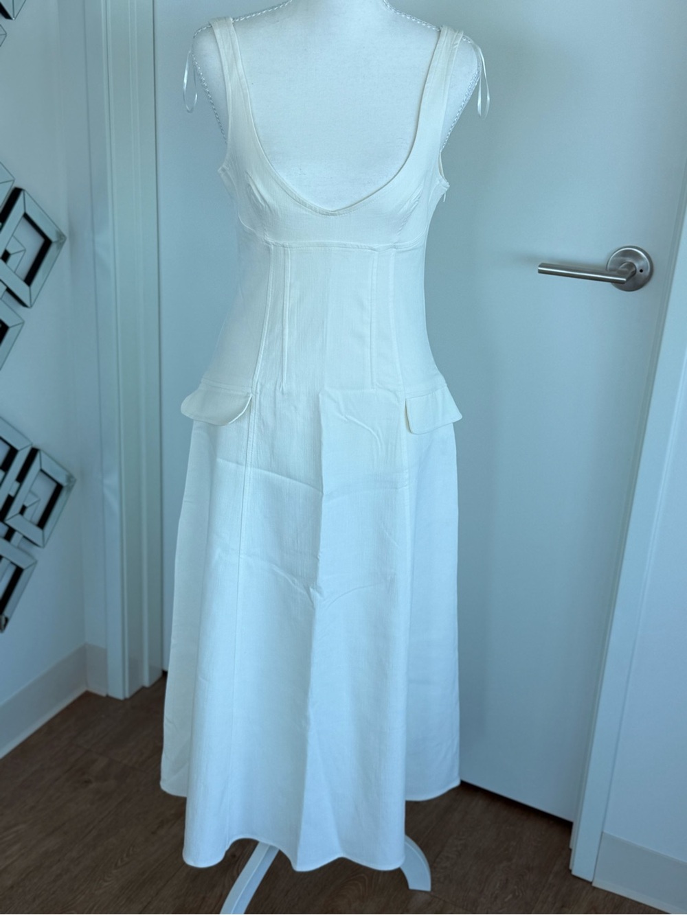 Classic Ivory Sleeveless Midi Dress - Picture 2 of 9